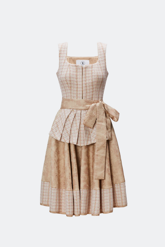 traumtrachten-designerdirndl-amalie-mit-tweedmieder-in-beige image 2