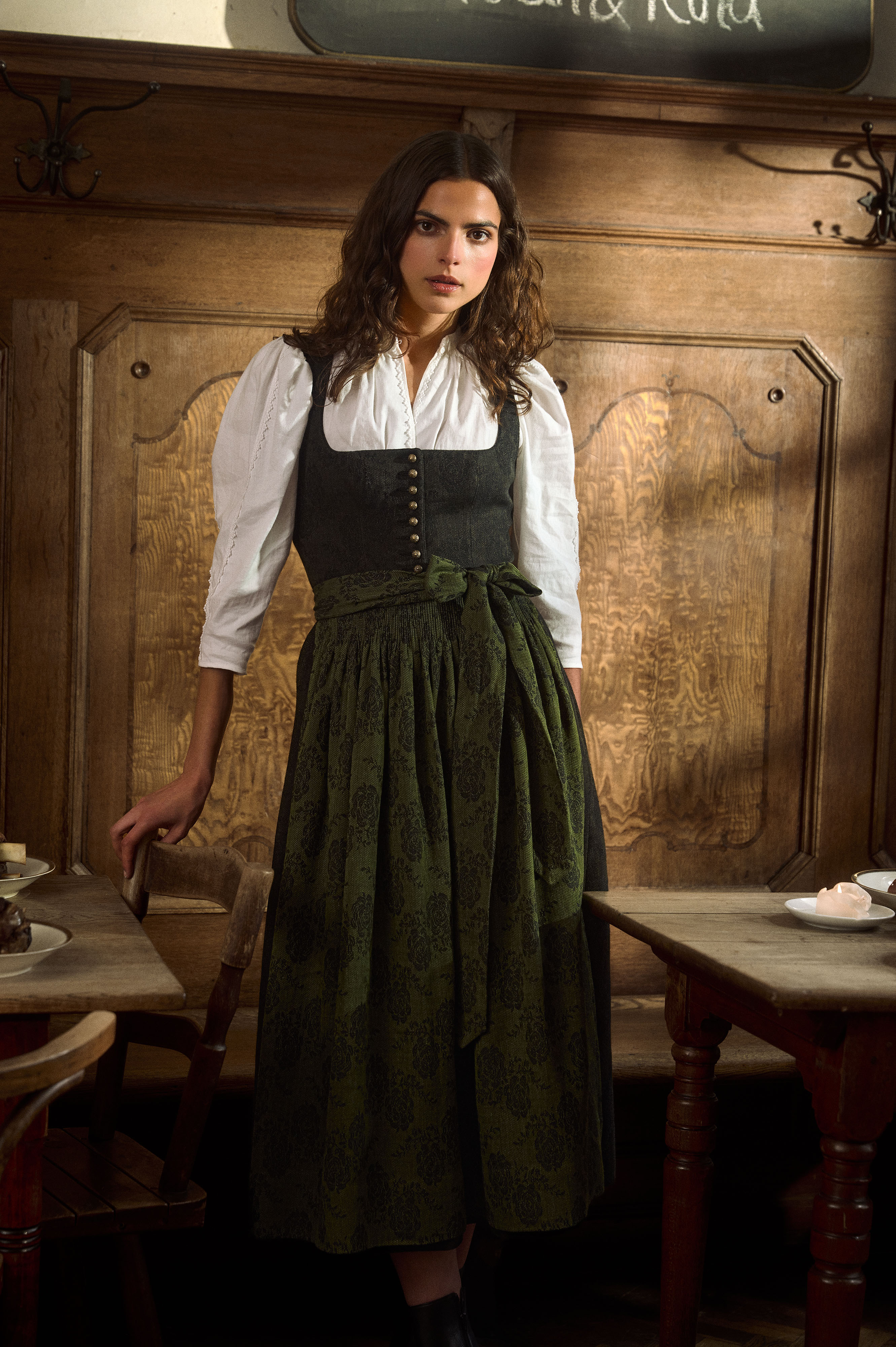 gottseidank-dirndl-monika-mit-geradem-ausschnitt-13 image 2