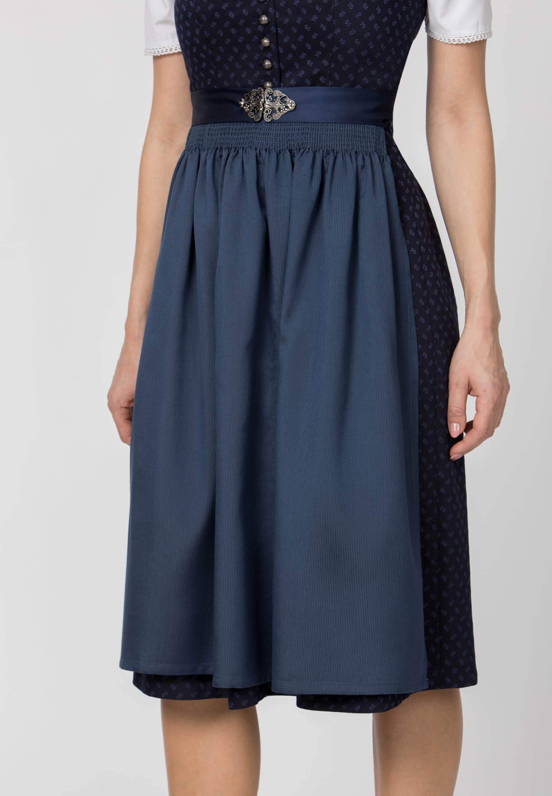 stockerpoint-dirndl-marlina-charmantes-trachtendirndl image 3
