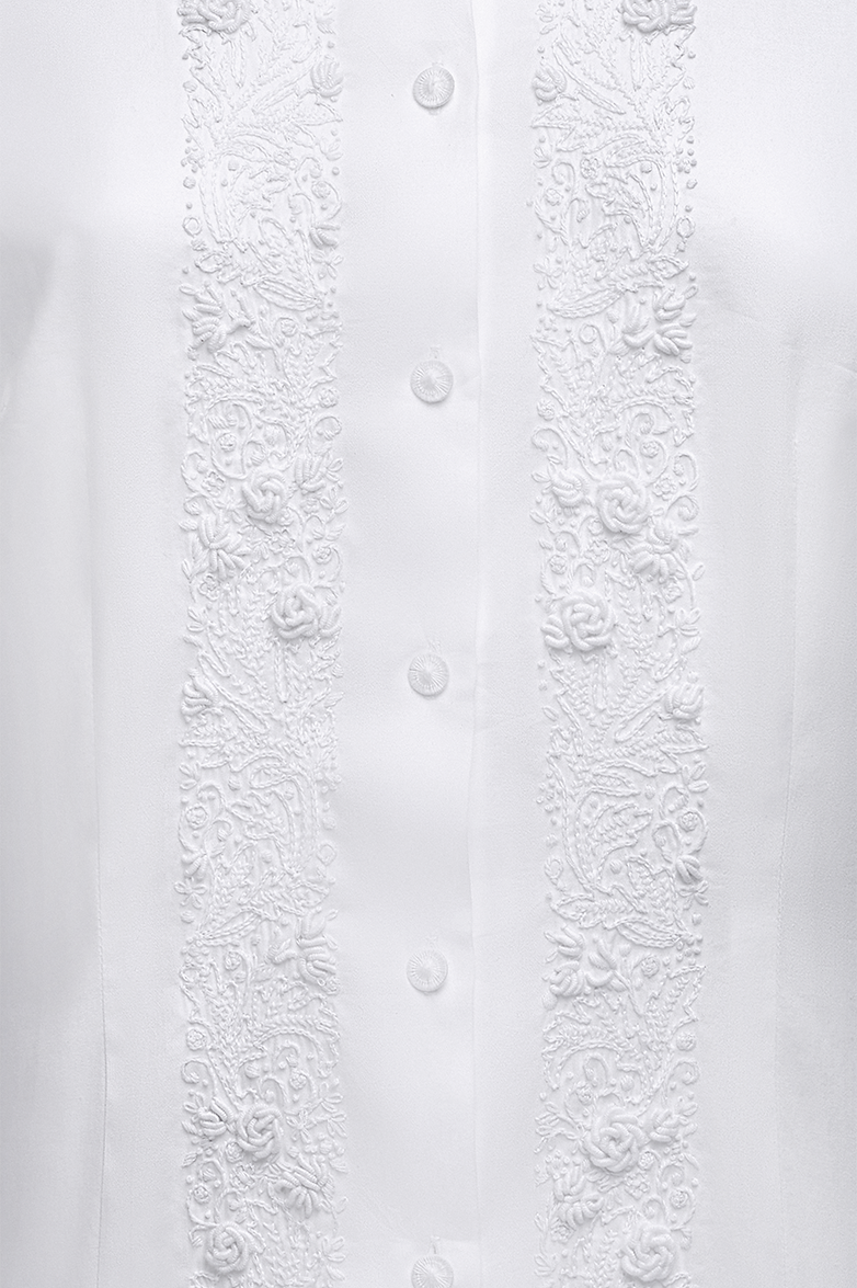 g-ssl-editionsbluse-aus-baumwollsatin-taillierte-trachtenbluse-mit-handstickerei image 4