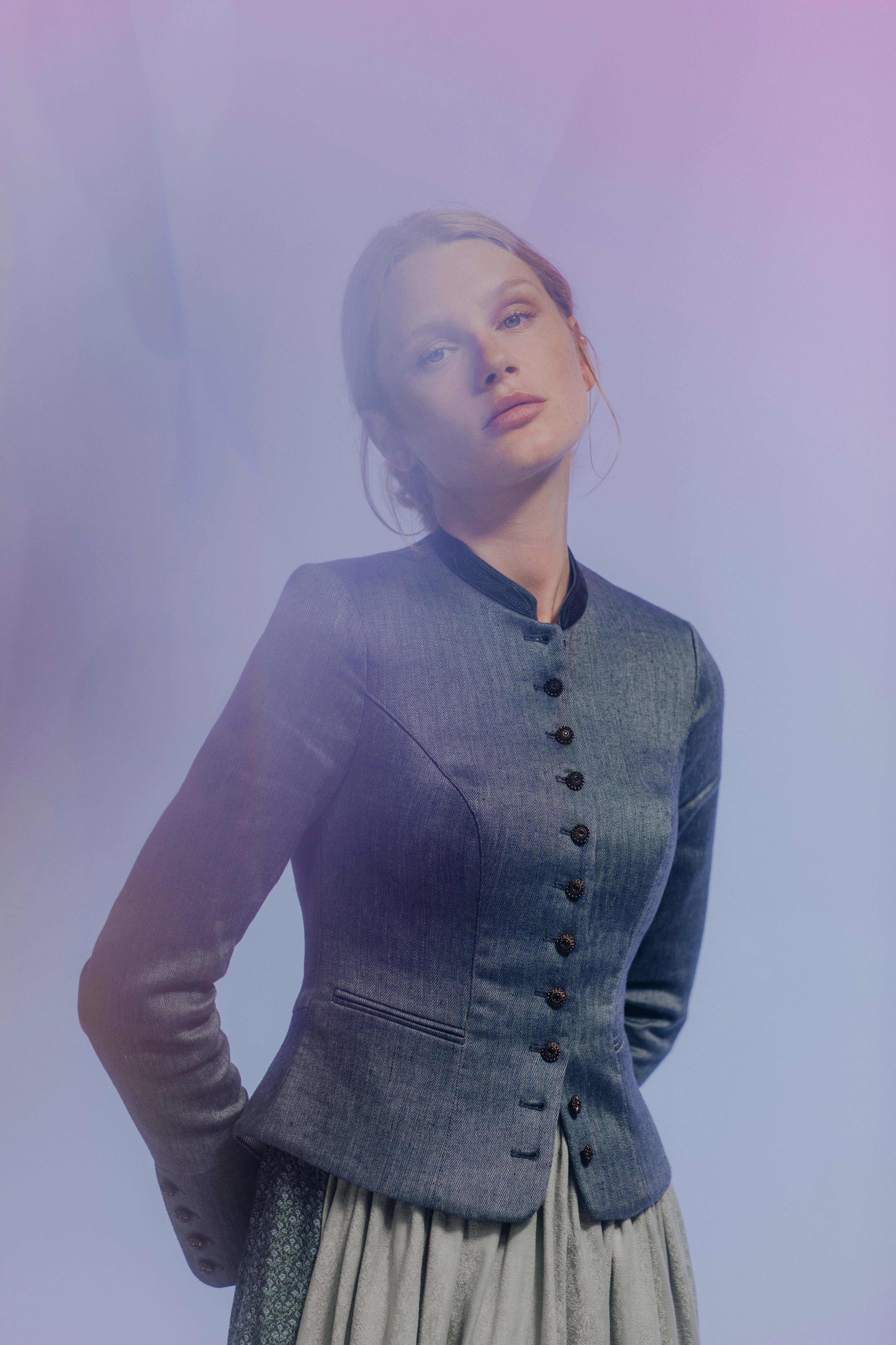 gottseidank-damenmiederjacke-barbara-mit-stickkragen image 2